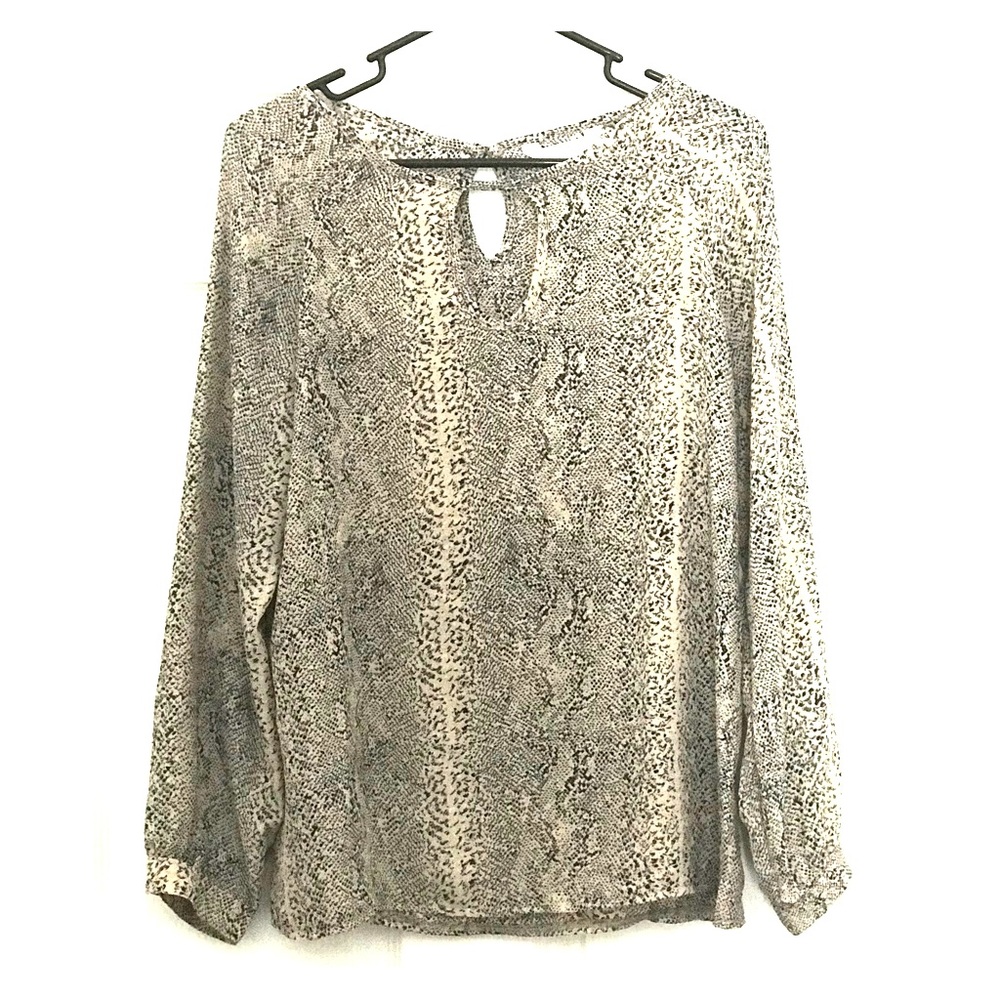 Chiffon flowy type tan printed blouse 3/4 sleeves